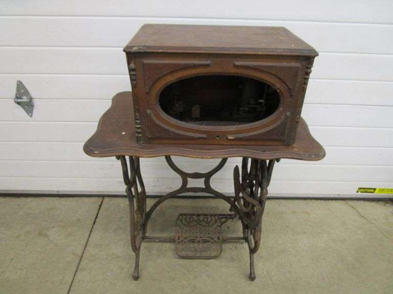 Domestic Treadle Sewing Machine Oberman Auctions