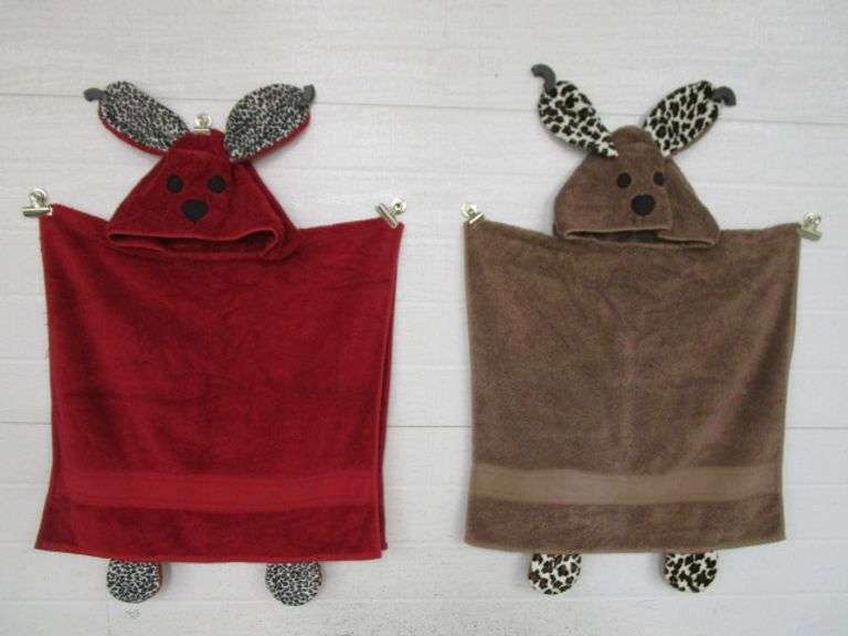 2 Child's Terry Cloth Beach CoverUps Oberman Auctions