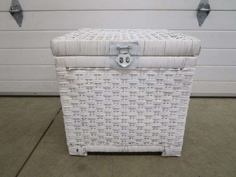 Square Wicker Storage Box Oberman Auctions