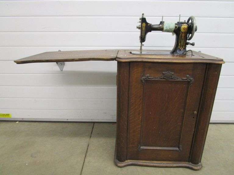 Oak Zenith Treadle Sewing Machine Oberman Auctions
