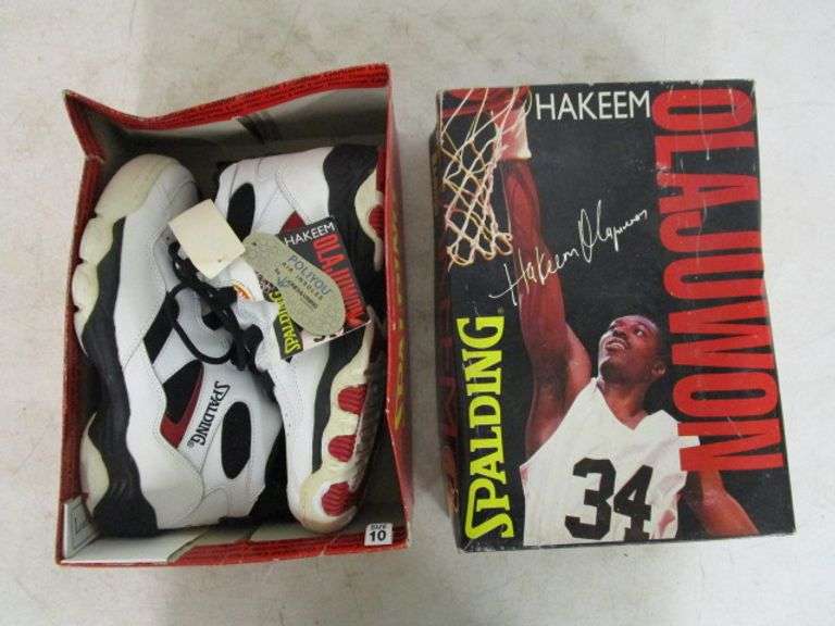hakeem olajuwon basketball shoes