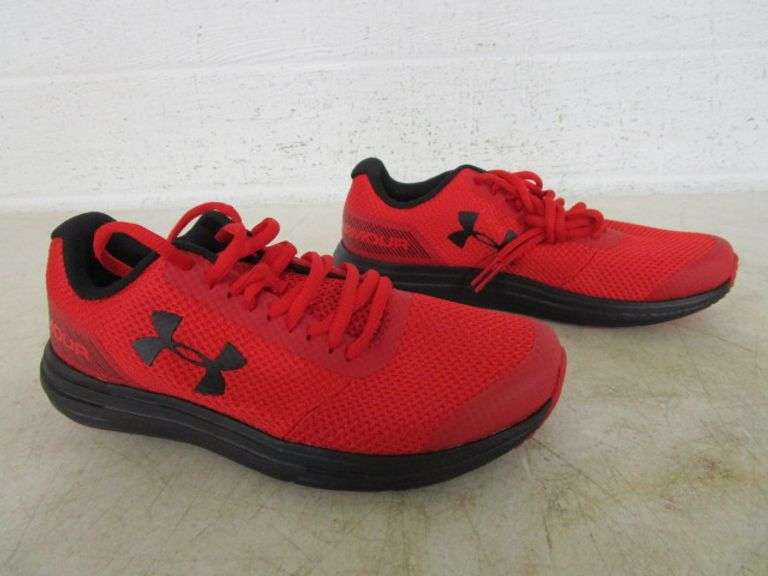 Pair of Under Armour Youth Shoes New Oberman Auctions