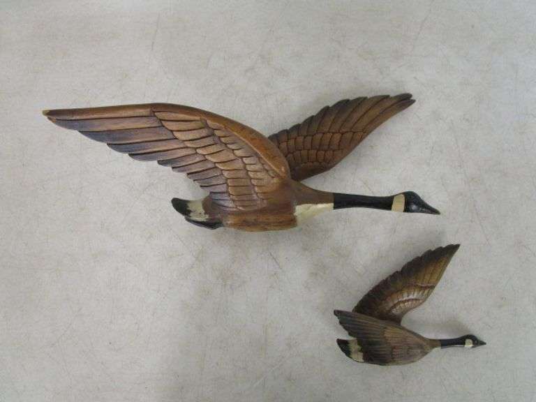 Pair of Carved Wood Canadian Geese Wall Hangers Oberman Auctions
