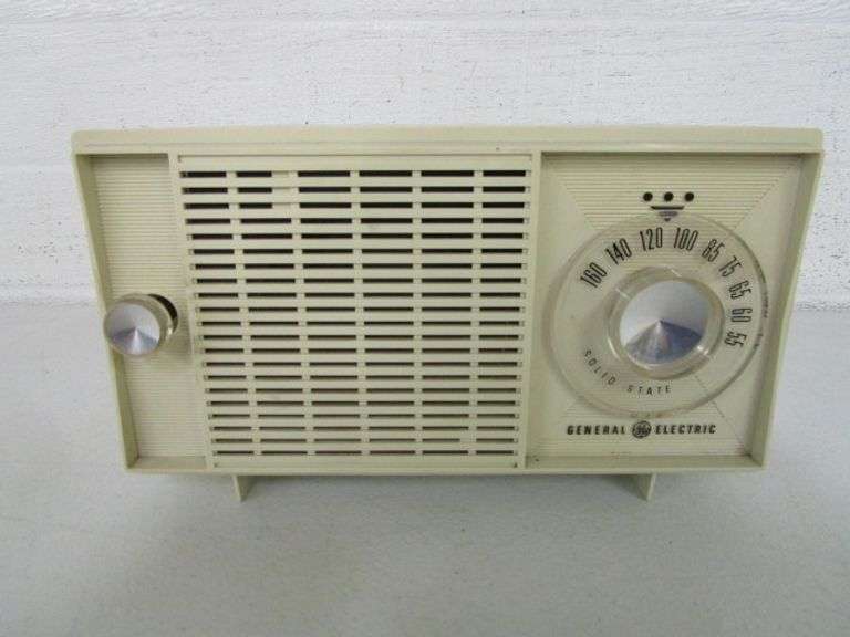 1960's General Electric Plastic Case Radio Oberman Auctions
