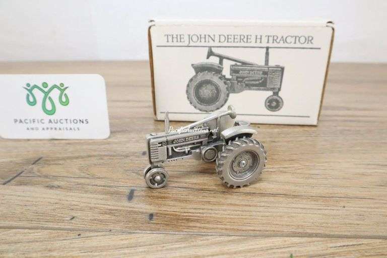 19391947 John Deere Model H TwoCylinder Pewter Tractor 1/43 Spec Cast