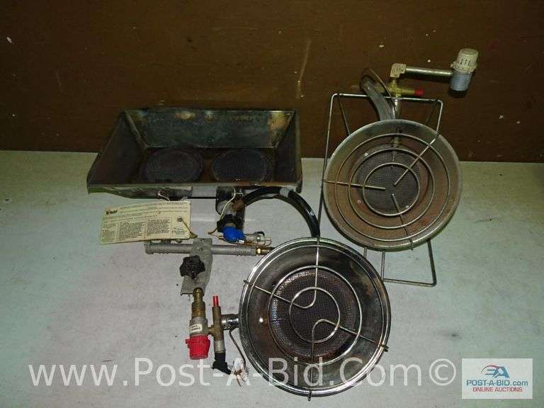 3Sunflower Heaters. Elsenpeter Auctions & Real Estate, Inc. dba Post