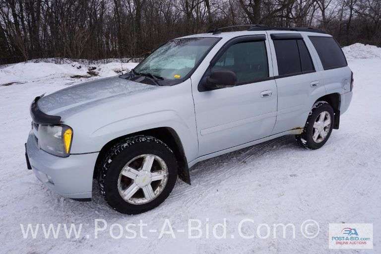 2007 Chevy Trailblazer LL 4 x Elsenpeter Auctions & Real Estate, Inc