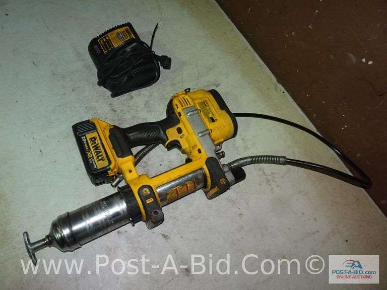 DeWalt 20V Grease Gun, With Ba Elsenpeter Auctions & Real Estate, Inc