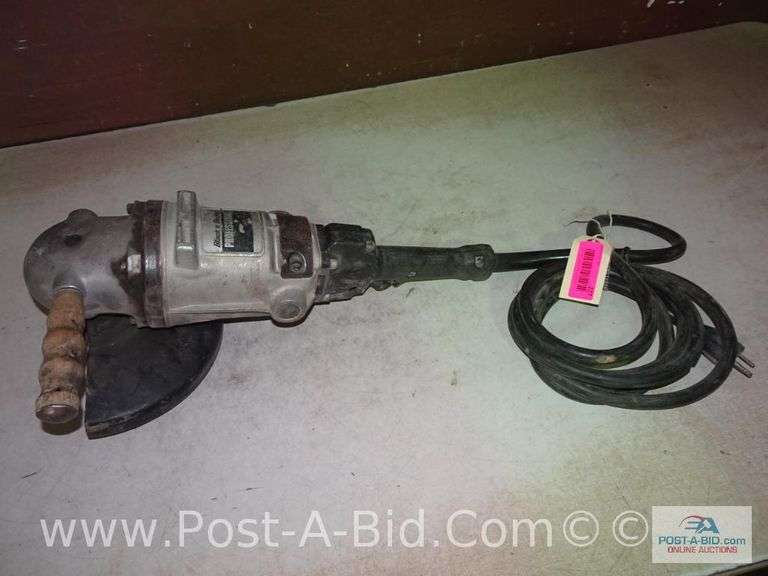 Black and Decker 7"/ Elsenpeter Auctions & Real Estate, Inc. dba Post