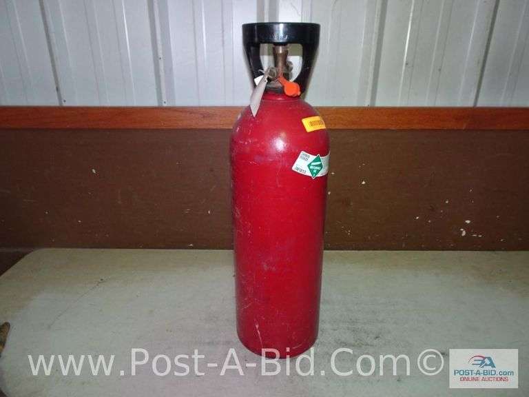 Carbon Dioxide Canister. Elsenpeter Auctions & Real Estate, Inc. dba