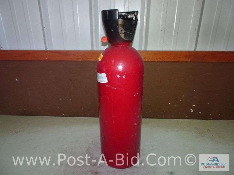 Carbon Dioxide Canister. Elsenpeter Auctions & Real Estate, Inc. dba