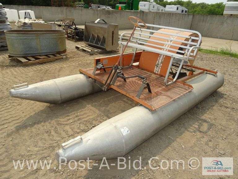 1980 Weeres Aluminum Paddle Boat Elsenpeter Auctions & Real Estate