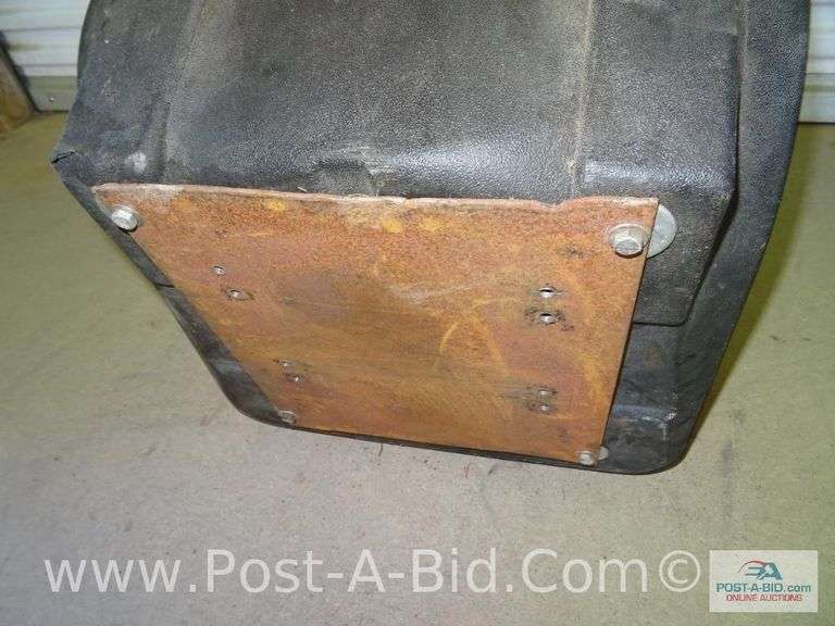 John Deere Lawn Tractor Seat. Elsenpeter Auctions & Real Estate, Inc. dba