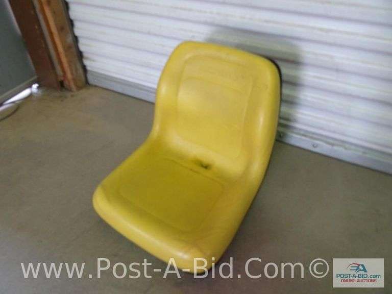 John Deere Lawn Tractor Seat. Elsenpeter Auctions & Real Estate, Inc. dba