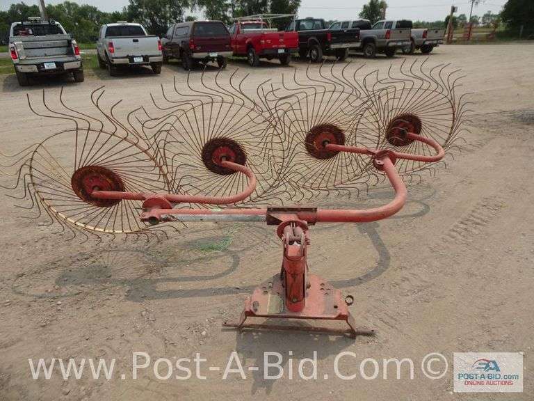 Gehl 4 Wheel, 3 Point Hay Rake Elsenpeter Auctions & Real Estate, Inc