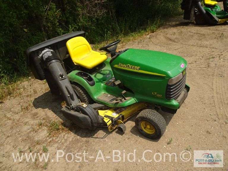 John Deere LT180 Lawn Tractor Elsenpeter Auctions & Real Estate, Inc