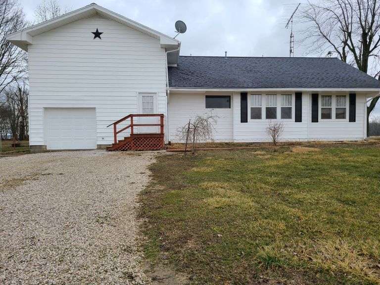 Ref1030 3211 Birds Lane, Sumner Il. Parrott Real Estate & Auction Co