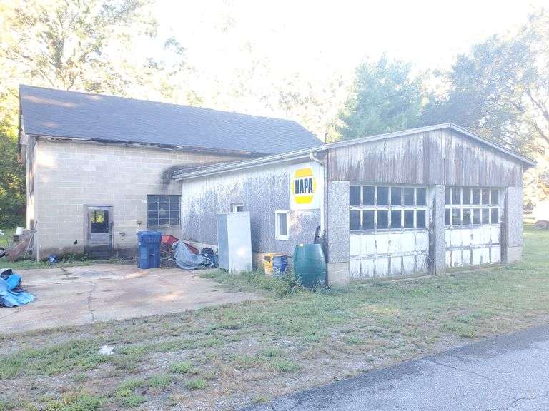 The Gaines Real Estate Auction Parrott Marketing Group