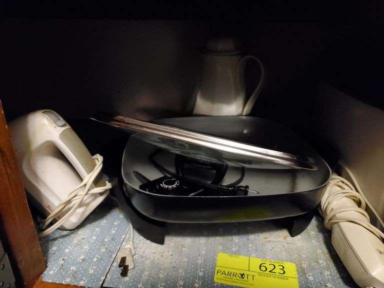 Toaster, electric skillet, mixer, electric knife Parrott Marketing Group