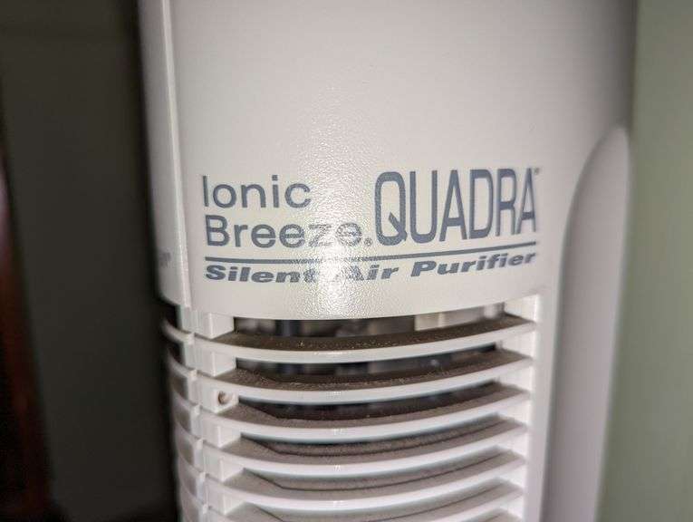 Ionic Breeze Quadra Tower Air Purifier Parrott