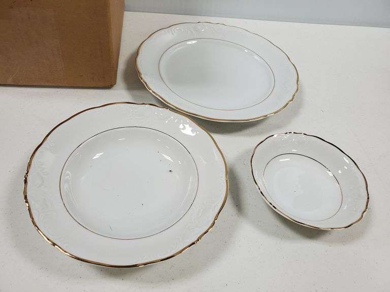 Royal Kent (Poland) goldtrim dinnerware Parrott Marketing Group