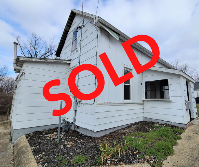 *SOLD* Ref 1488 1407 Water St., Lawrenceville, IL 62439 Parrott