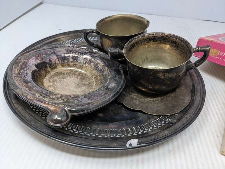 Poole silver cream and sugar with tray, WM Rogers set of 4 petite trays