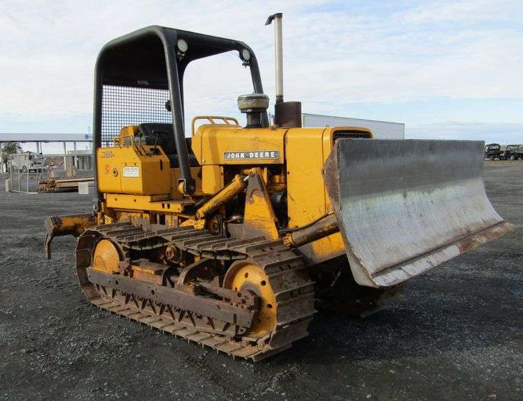E567 John Deere 550C Crawler Dozer Pickett Auction Service