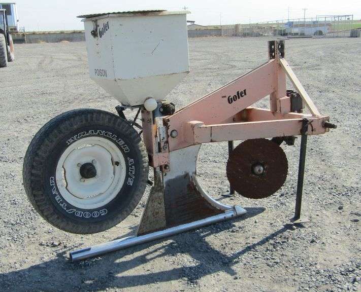 E456 3Point Gopher Bait System Pickett Auction Service