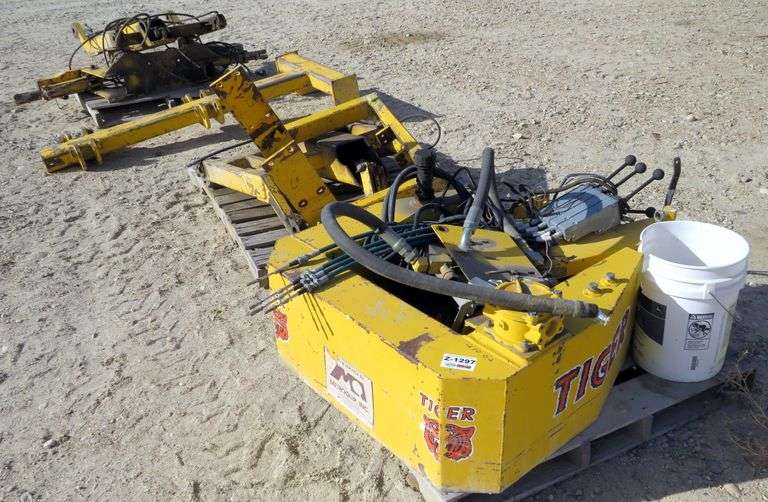 Z1297 Tiger Industrial Tractor Parts Pickett Auction Service