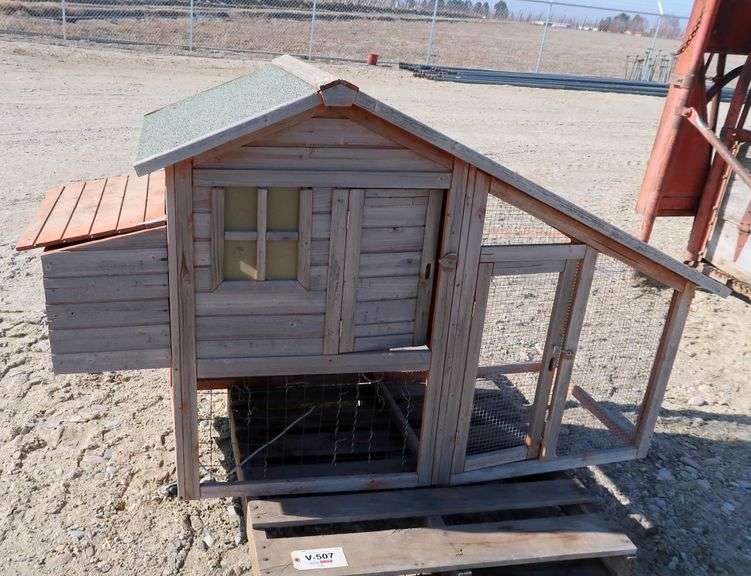 V507 Chicken Coop Pickett Auction Service