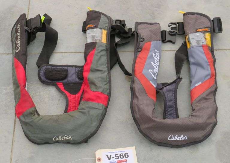 V566 Cabela's Life Vest Pickett Auction Service