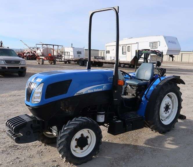 New Holland T4040V