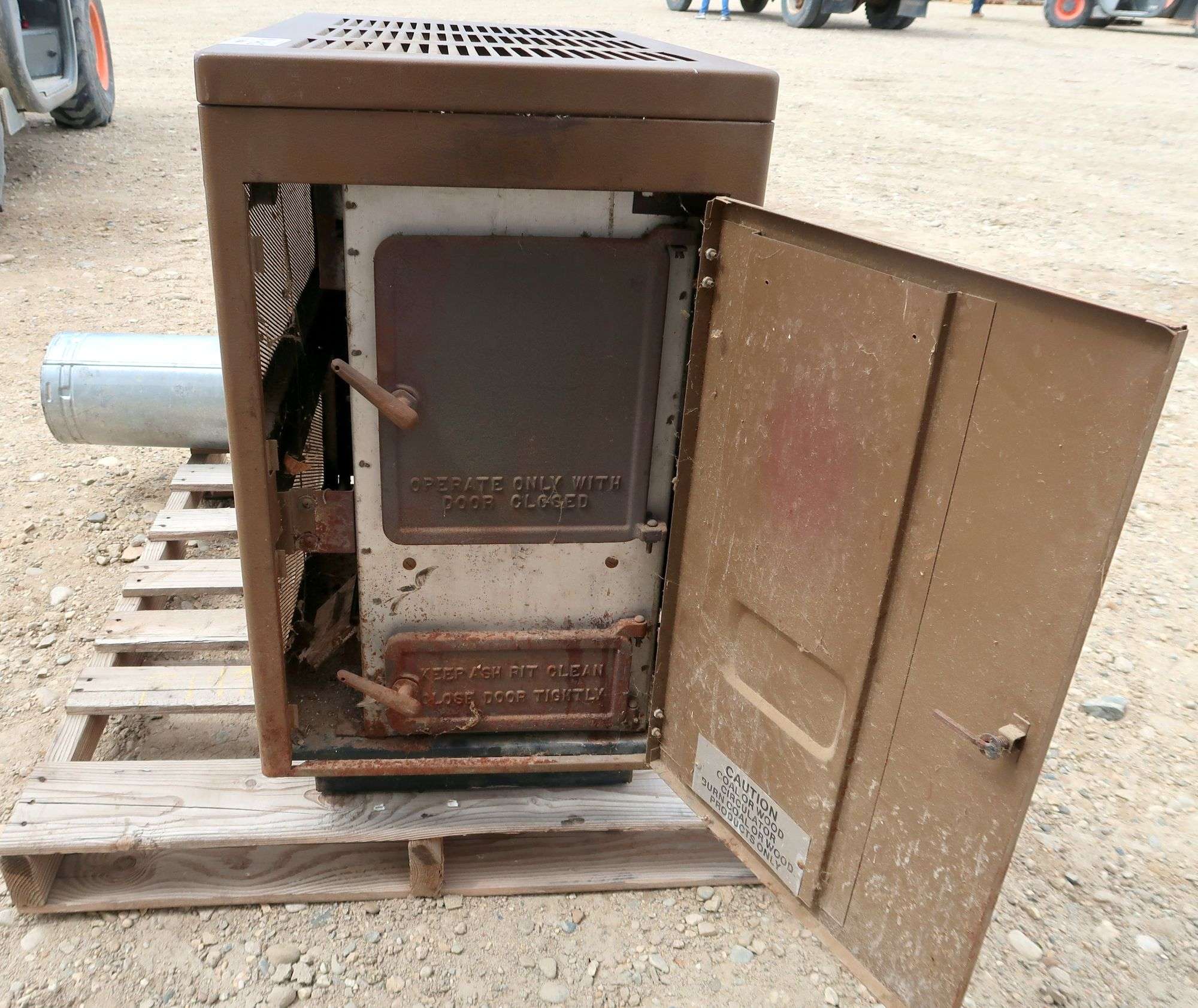 W-1402 Sears Wood Stove - Pickett Auction Service