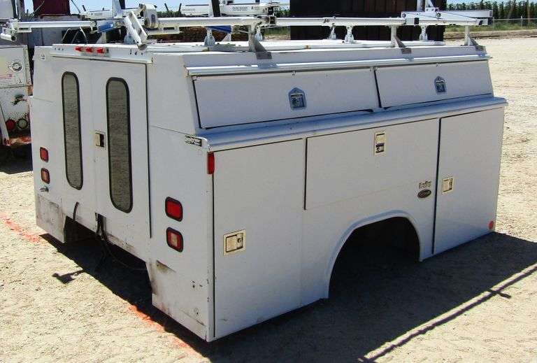 Y222 Reading Utility Service Bed Pickett Auction Service