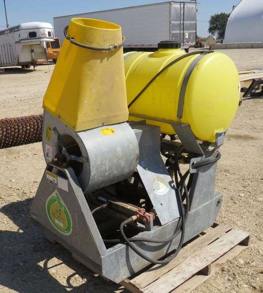 Y1251 3Point Fly Sprayer Pickett Auction Service