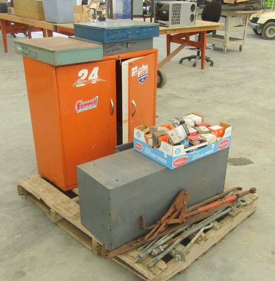 Y1259 Hardware Organizers + Auto Parts Pickett Auction Service