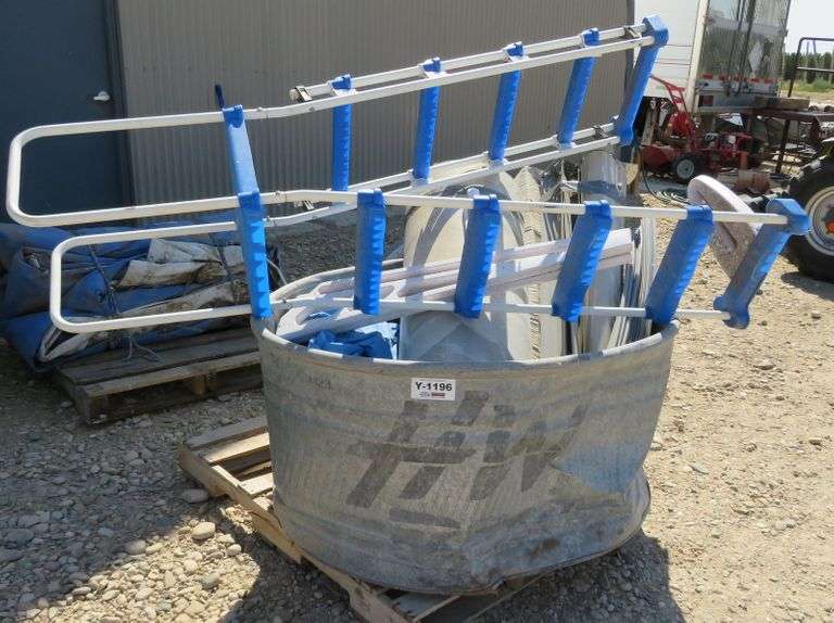 Y1196 Swimming Pool + Stock Tank Pickett Auction Service