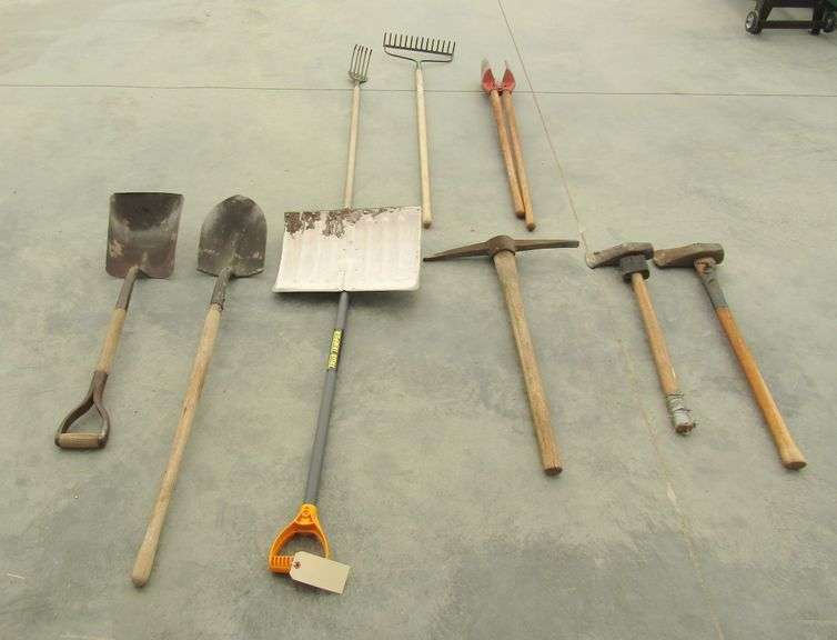 B-470 Yard Tools
