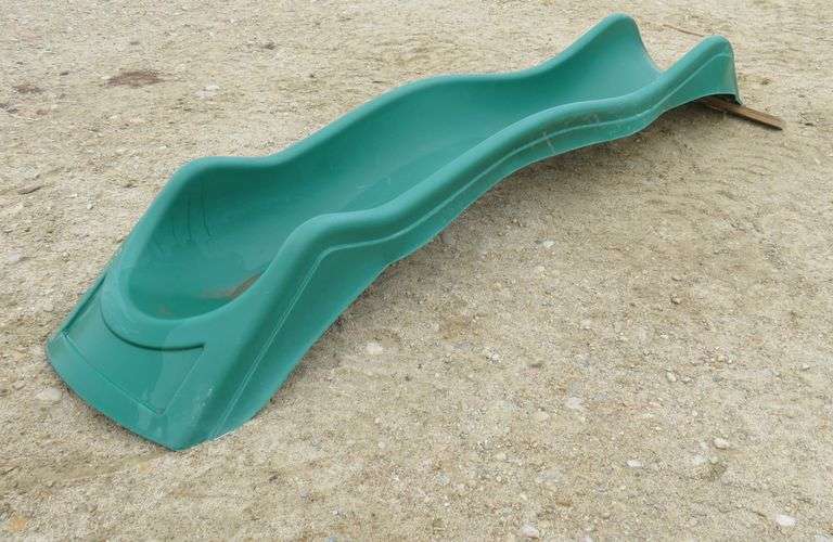 D1038 Playhouse Slide Pickett Auction Service