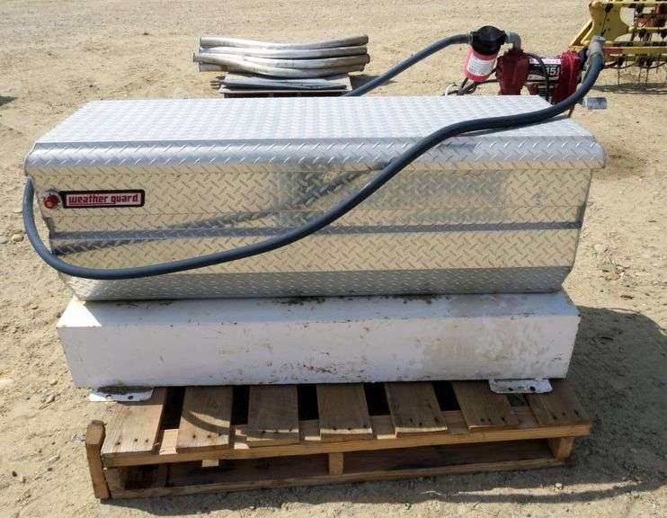 D898 Better Built Fluid Transfer Tank + Toolbox Pickett Auction Service