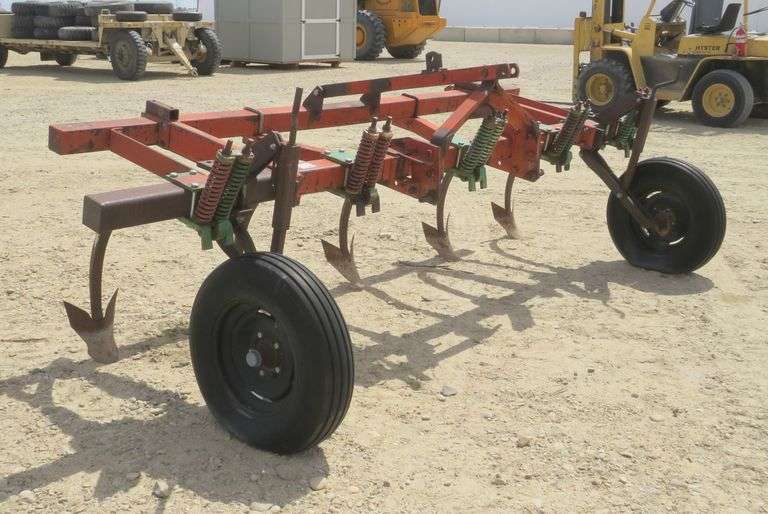 D1227 3Point 5 Row Corrugator Pickett Auction Service