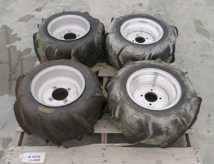 D1070 ATV Paddle Tires Pickett Auction Service