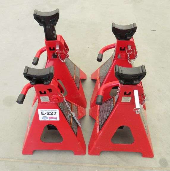 E227 Jack Stands Pickett Auction Service