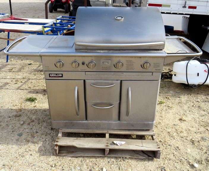 E816 Kirland Signature BBQ Pickett Auction Service