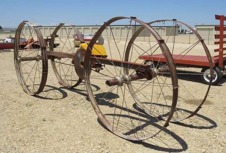 E353 Western Wheel Line Mover Pickett Auction Service