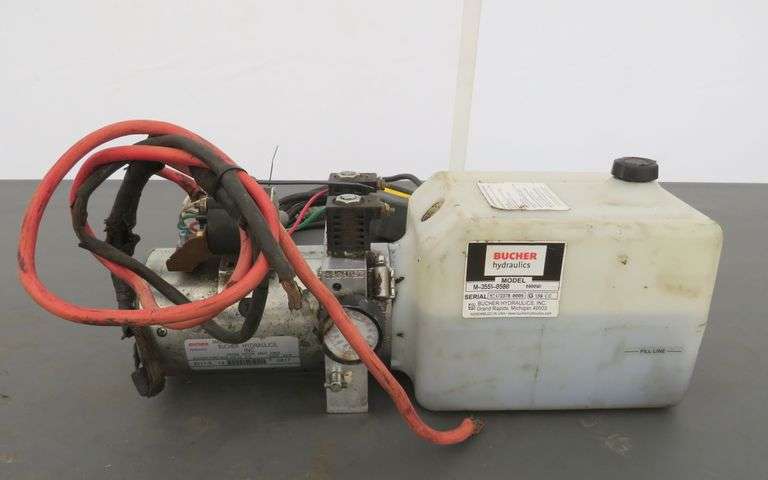 F-596 Bucher Hydraulic Pump - Pickett Auction Service