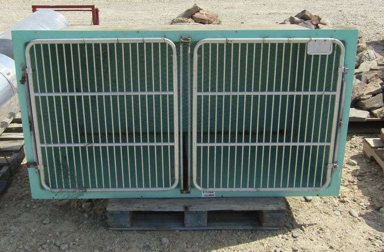 F1388 Fiberglass Dog Box Pickett Auction Service