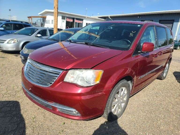 2014 CHRYSLER TOWN AND COUNTRY Peak Auto Auctions
