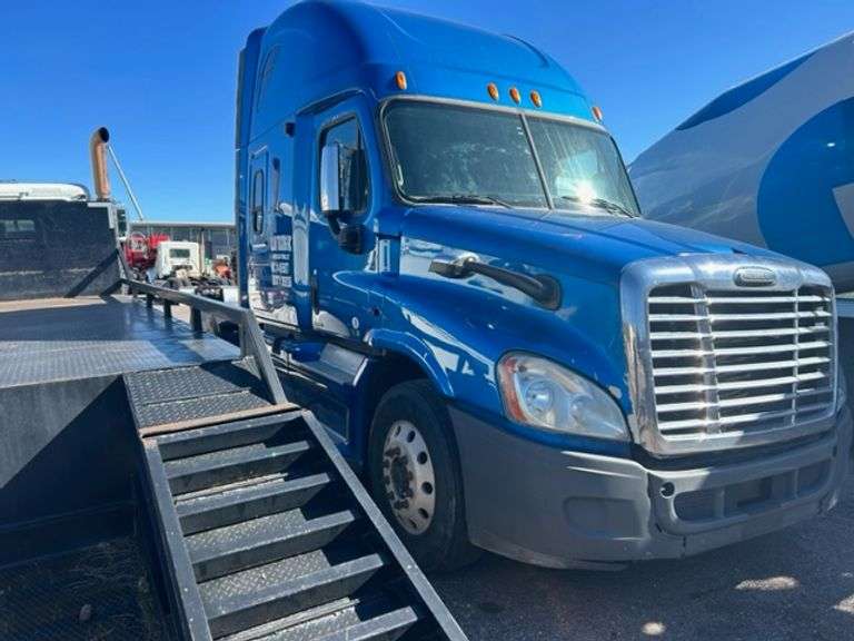 2012 FREIGHTLINER CASCADIA Peak Auto Auctions